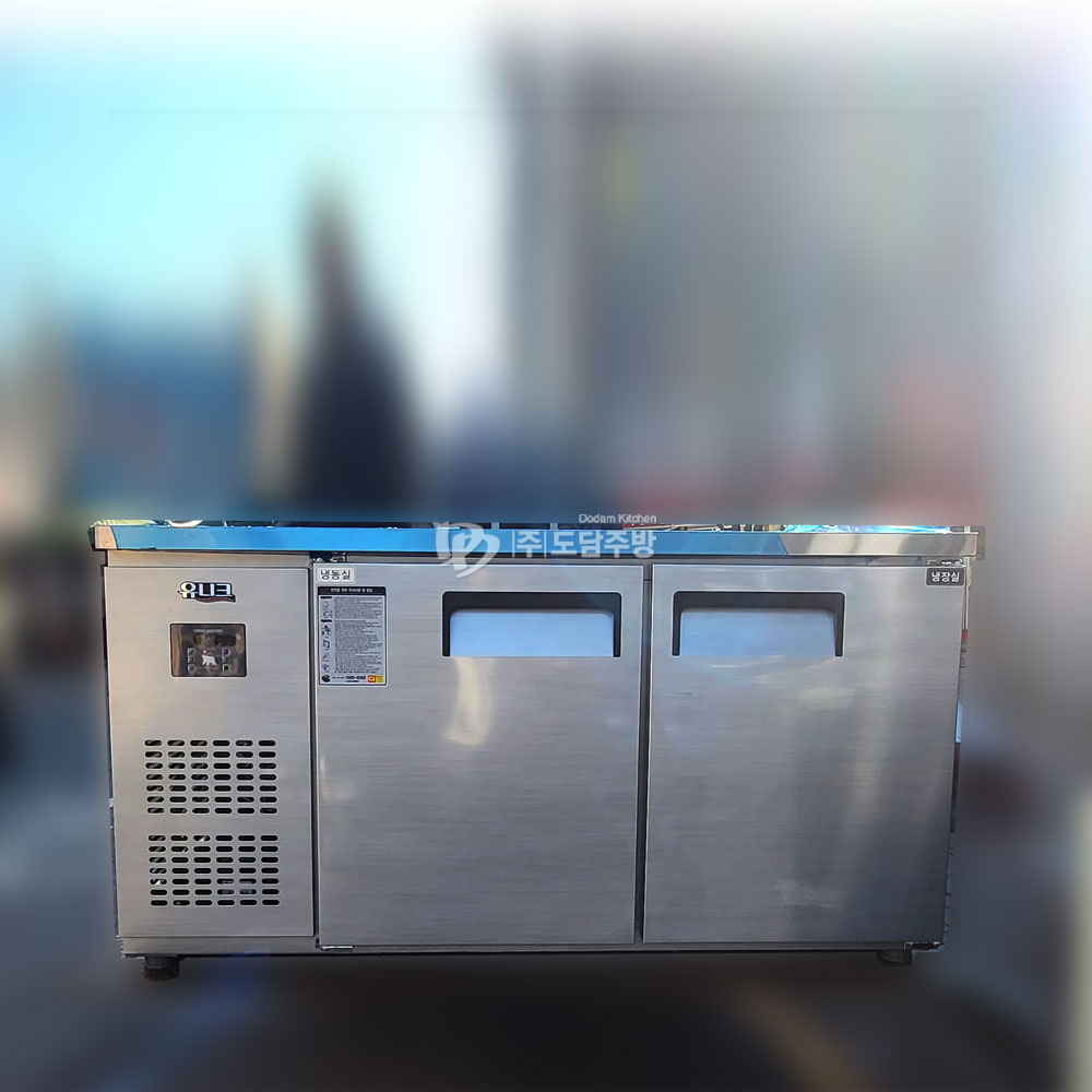 [중고] 유니크 테이블 냉동냉장고 1500 UDS-15RFTDR 냉장1 냉동1 디지털    [가격문의 02-2254-4705] 